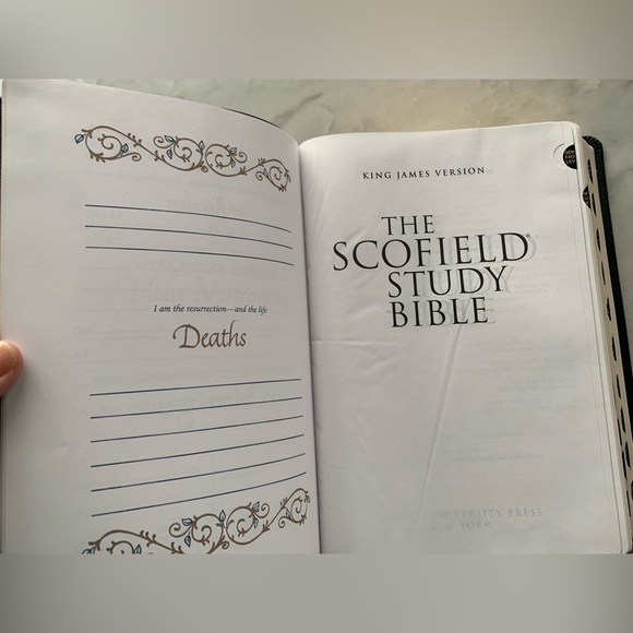 KJV Holy Bible Scofield Study System Red Letter Oxford Leatherbound Christianity - Picture 5 of 10
